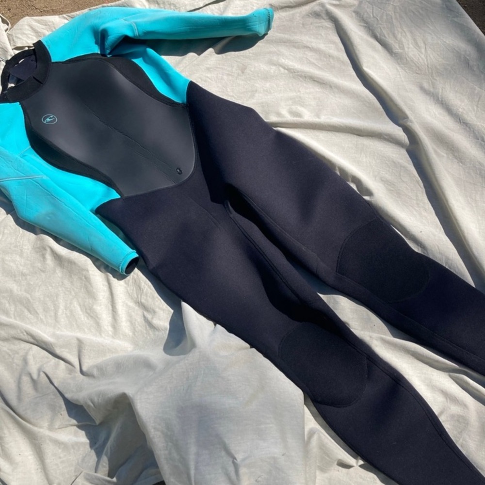 O’Neill busty fit suit L 12